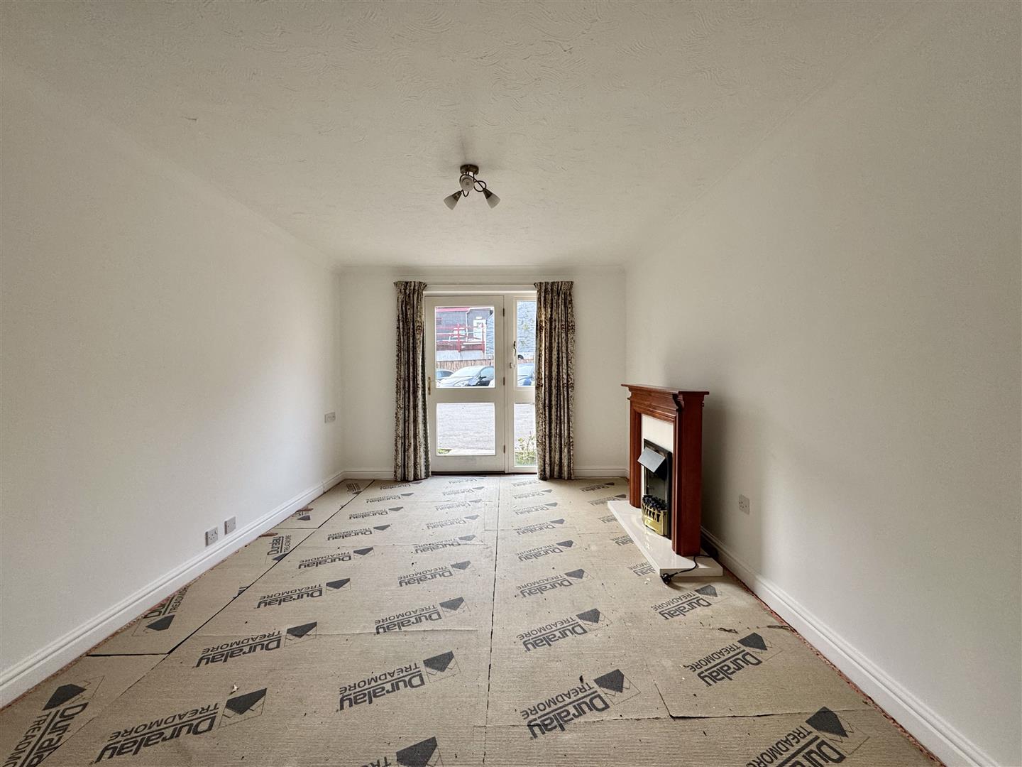 2 bed property in Quay Street, Truro